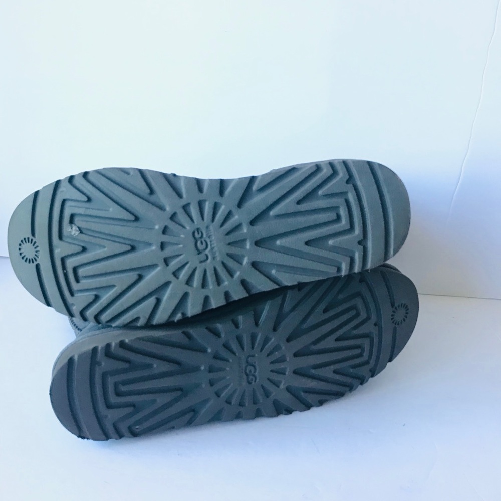Ugg’s | Boots - Picture 6 of 8